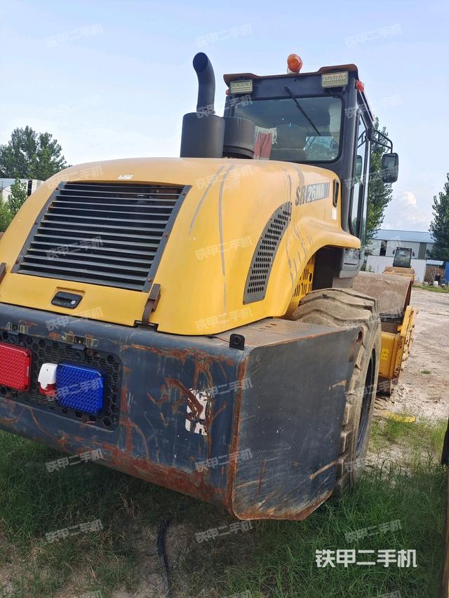 右后45°（壓路機(jī)整機(jī)外觀）