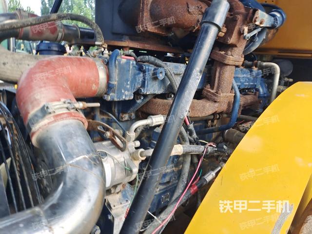 風(fēng)扇及皮帶（壓路機(jī)發(fā)動(dòng)機(jī)艙）