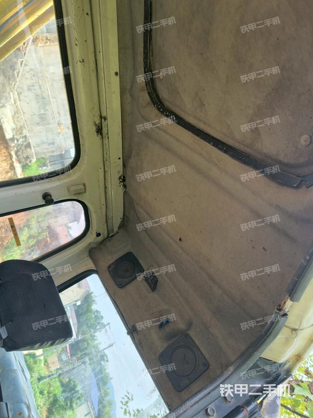 驾驶室左前45度（驾驶室部分）