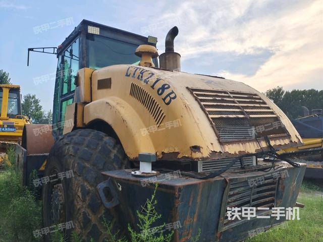 左后45°（壓路機(jī)整機(jī)外觀）