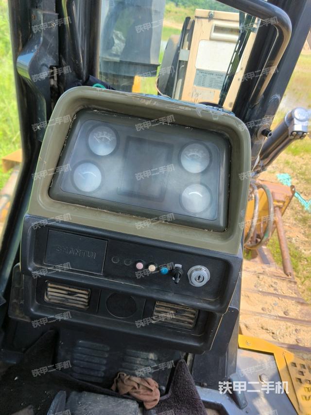 駕駛室外頂部全景（推土機(jī)駕駛室）