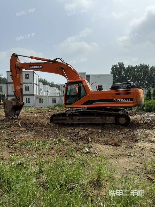 斗山DH370LC-9挖掘机
