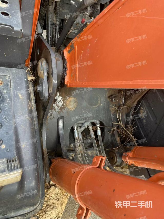 大臂根部 斜视（工作和回转装置）