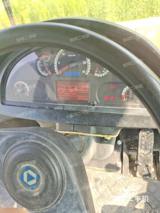 儀表盤全景（壓路機駕駛室）