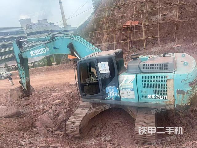 神钢SK260LC-10挖掘机