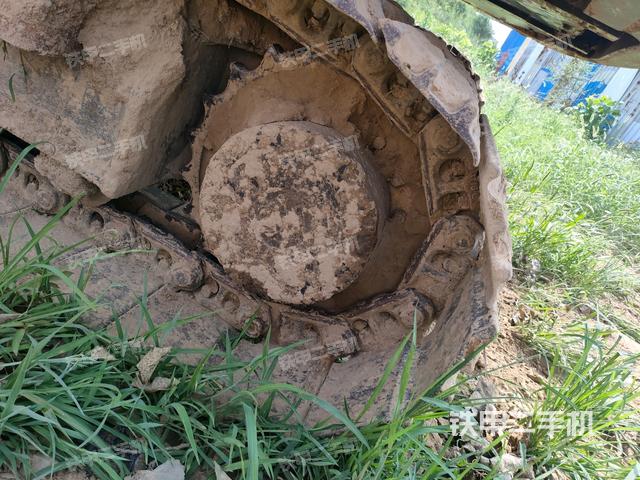 右驱动轮（行走机构）