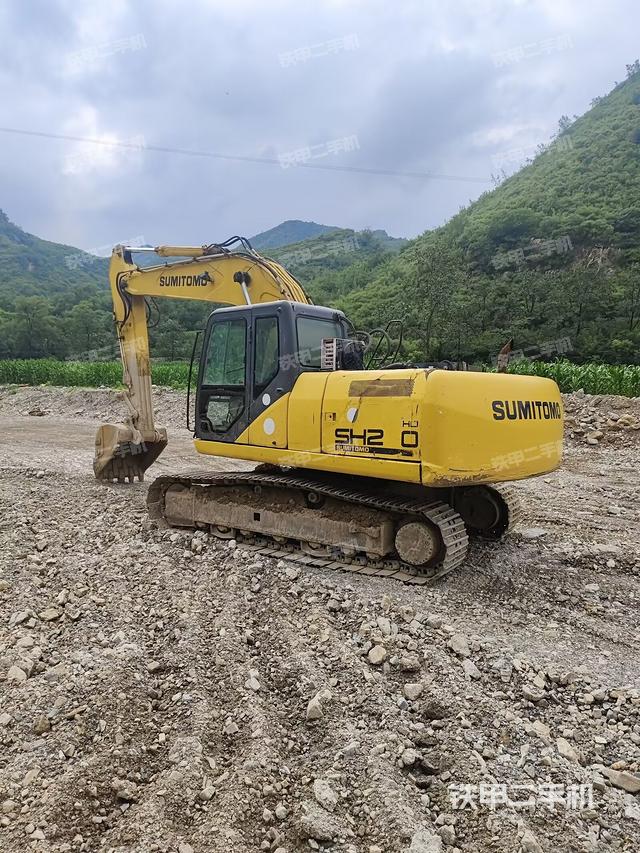 住友SH210A5挖掘机
