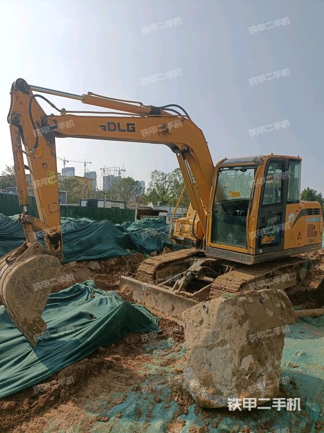 山東臨工E675F挖掘機