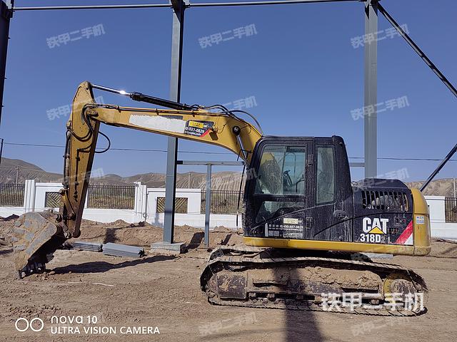 驾驶室顶部（整机外观）