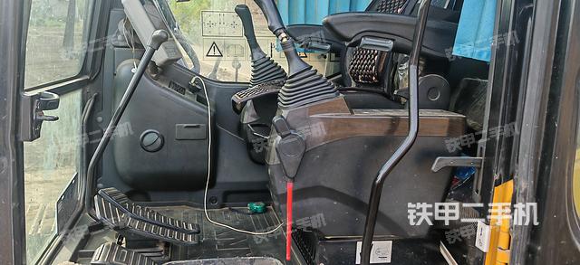 驾驶室整体（整机外观）