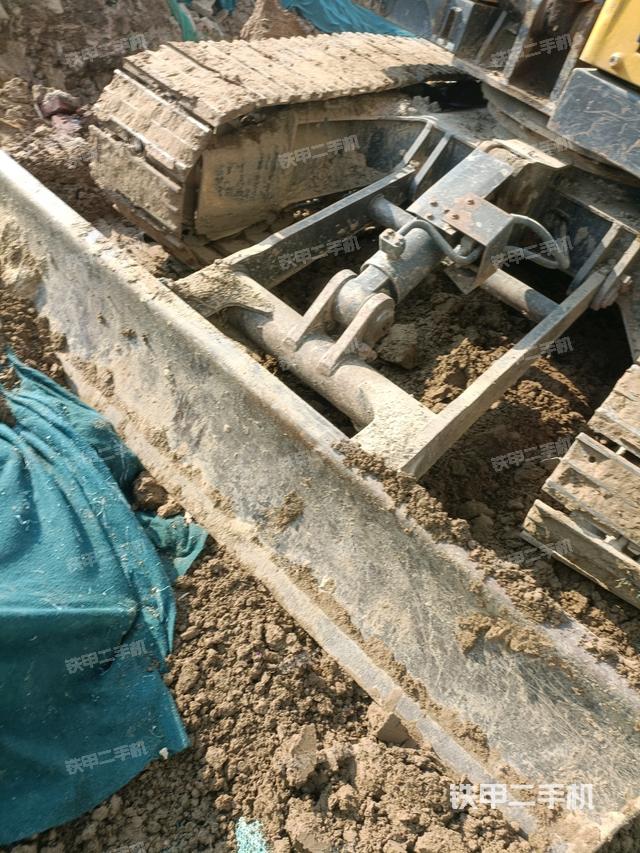 轉(zhuǎn)盤(pán)和下車(chē)架正前（工作和回轉(zhuǎn)裝置）