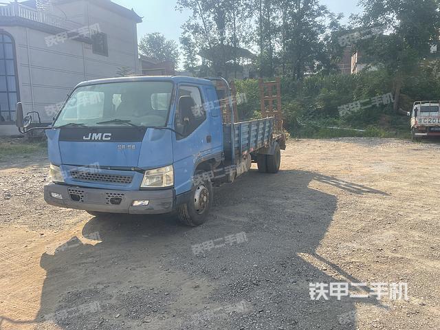江淮重工6X2平板運(yùn)輸車