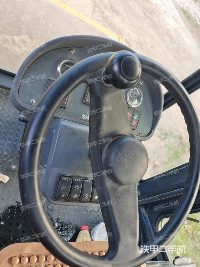 后玻璃角標(biāo)（壓路機(jī)駕駛室）