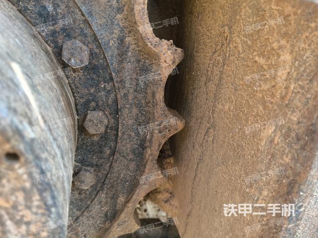 右侧履带整体（行走机构）