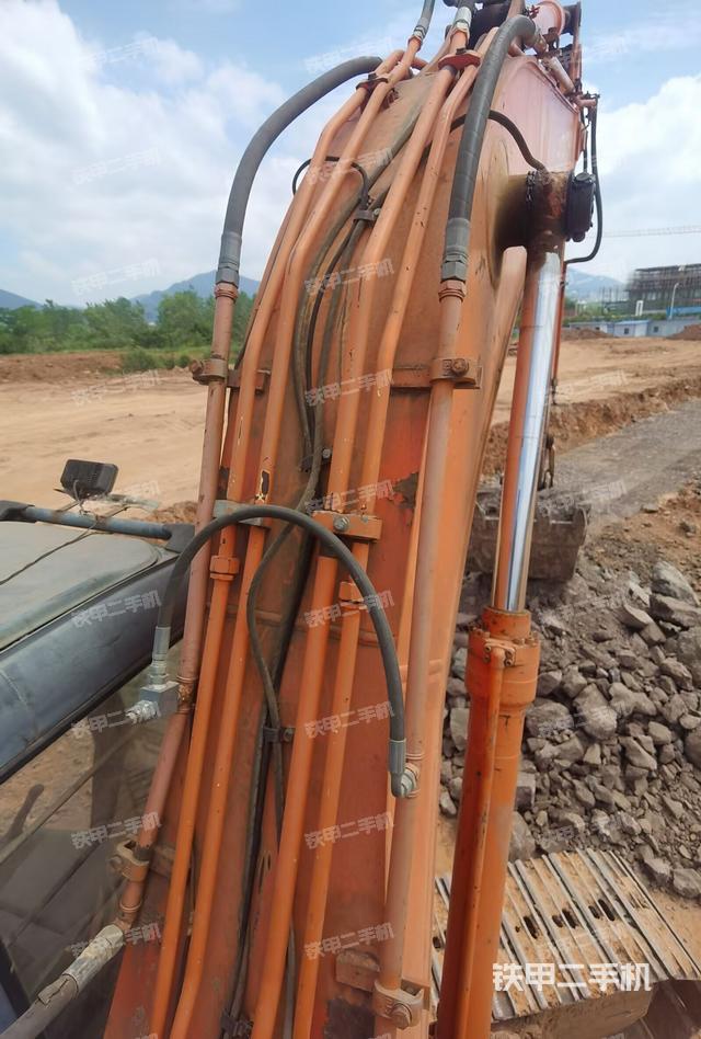 大臂整体 右侧（工作和回转装置）