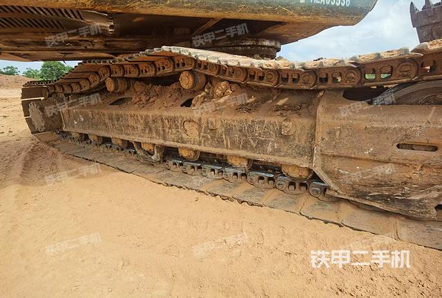 右侧履带整体（行走机构）