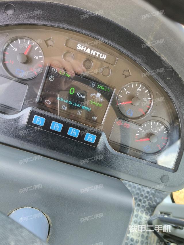 小时表（压路机驾驶室）