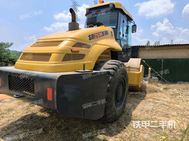 右后45°（压路机整机外观）