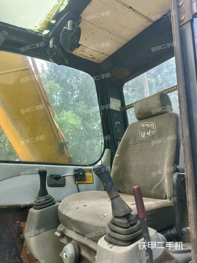 駕駛室頂部（整機(jī)外觀）