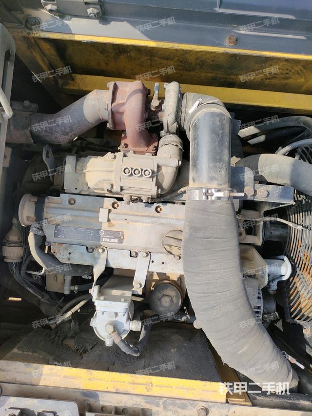 发动机室（上车部件）