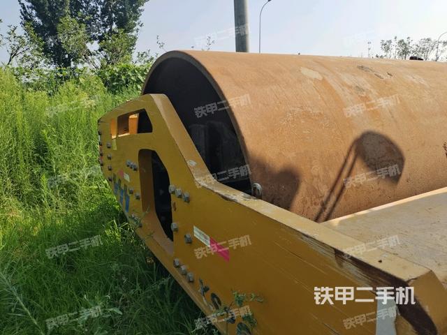 正后側(cè)（壓路機前后車架）