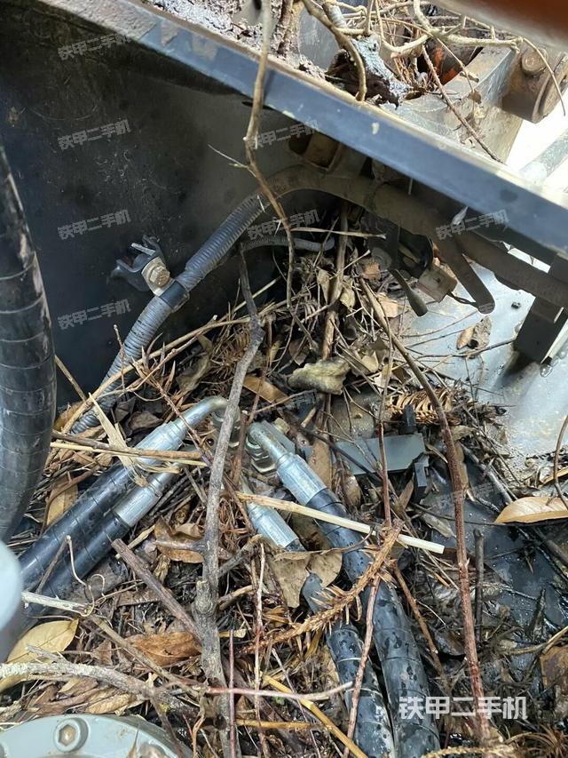 中央回转接头特写（上车部件）