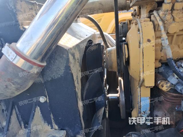 風(fēng)扇及皮帶（壓路機(jī)發(fā)動(dòng)機(jī)艙）