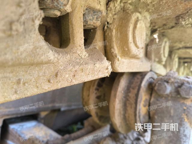 左引導(dǎo)輪（推土機(jī)底盤及工作裝置）