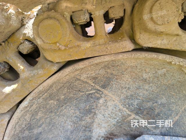 左驅(qū)動(dòng)輪（推土機(jī)底盤及工作裝置）