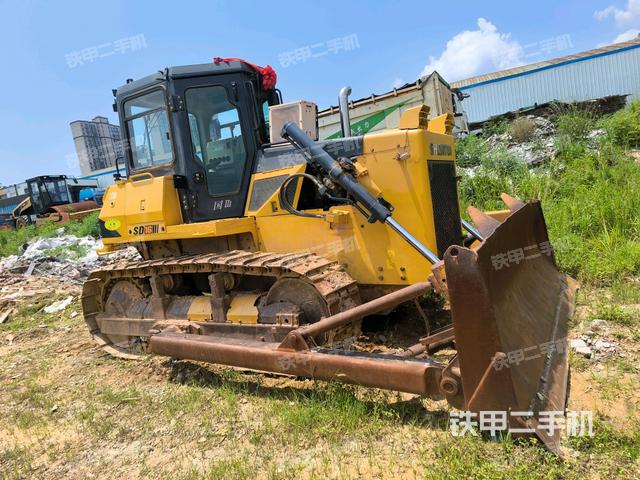 右前45°（推土機(jī)整車外觀）