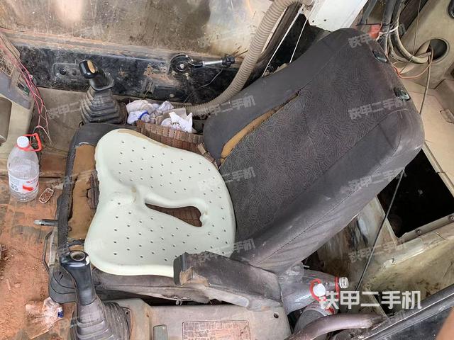 驾驶室整体（整机外观）