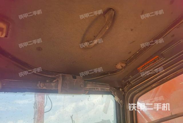 后窗玻璃角标（驾驶室部分）