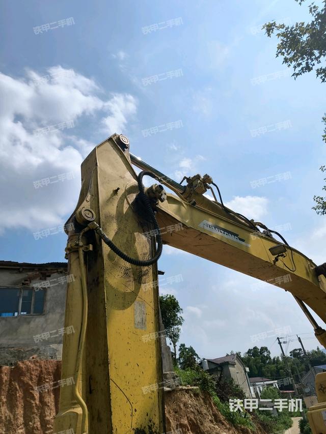 小臂整体右前（工作和回转装置）