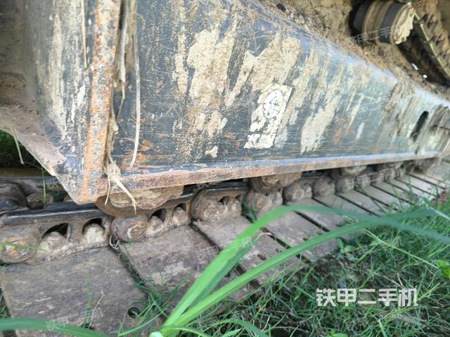 右驱动轮（行走机构）