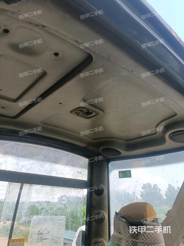 后窗玻璃角标（驾驶室部分）