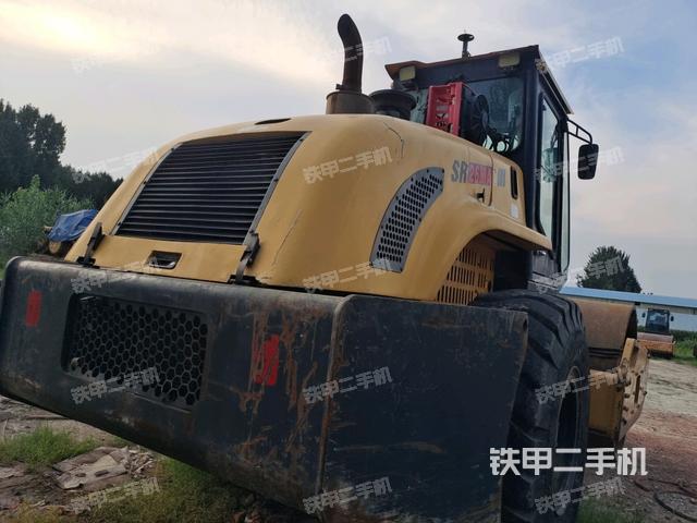 右后45°（壓路機(jī)整機(jī)外觀）