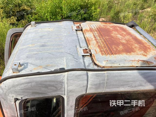 驾驶室顶部（整机外观）