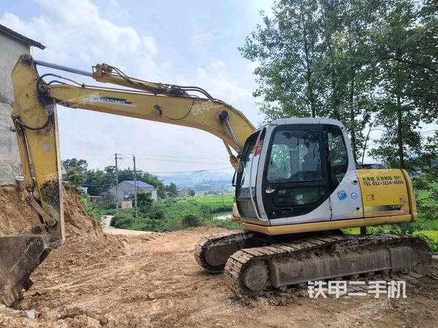 住友SH120-3挖掘机