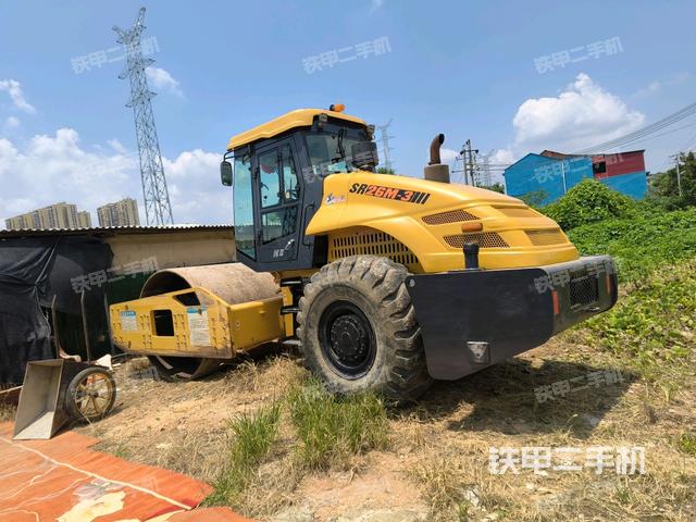 左后45°（压路机整机外观）