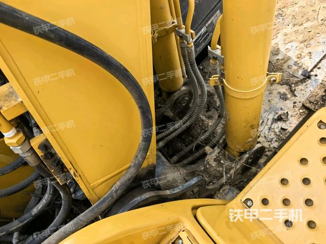 大臂根部?斜視（工作和回轉(zhuǎn)裝置）