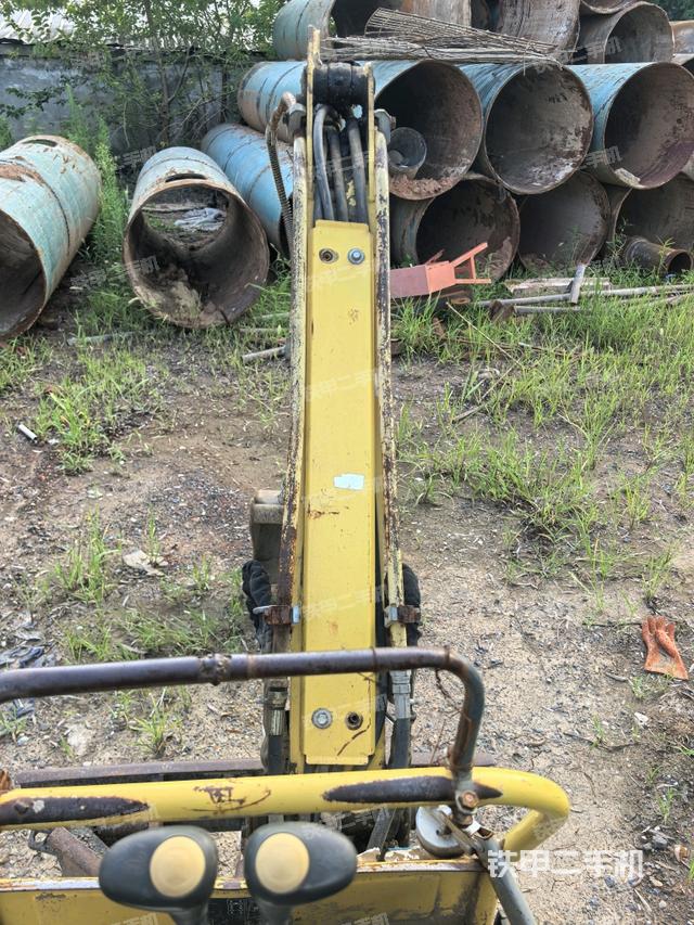 大臂背部俯视（工作和回转装置）