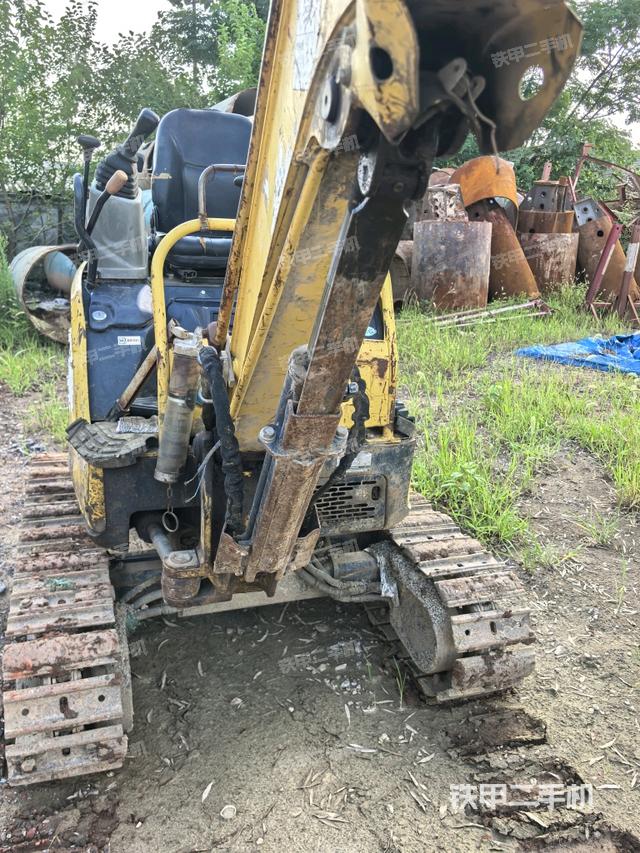 转盘和下车架正前（工作和回转装置）