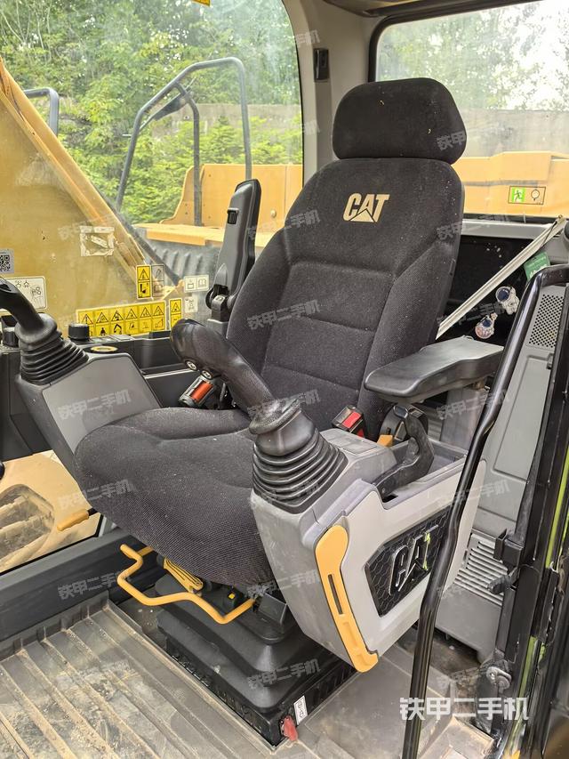 駕駛室整體（整機(jī)外觀）