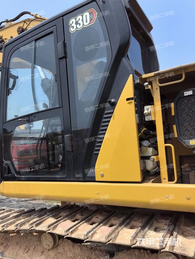 驾驶室整体（整机外观）