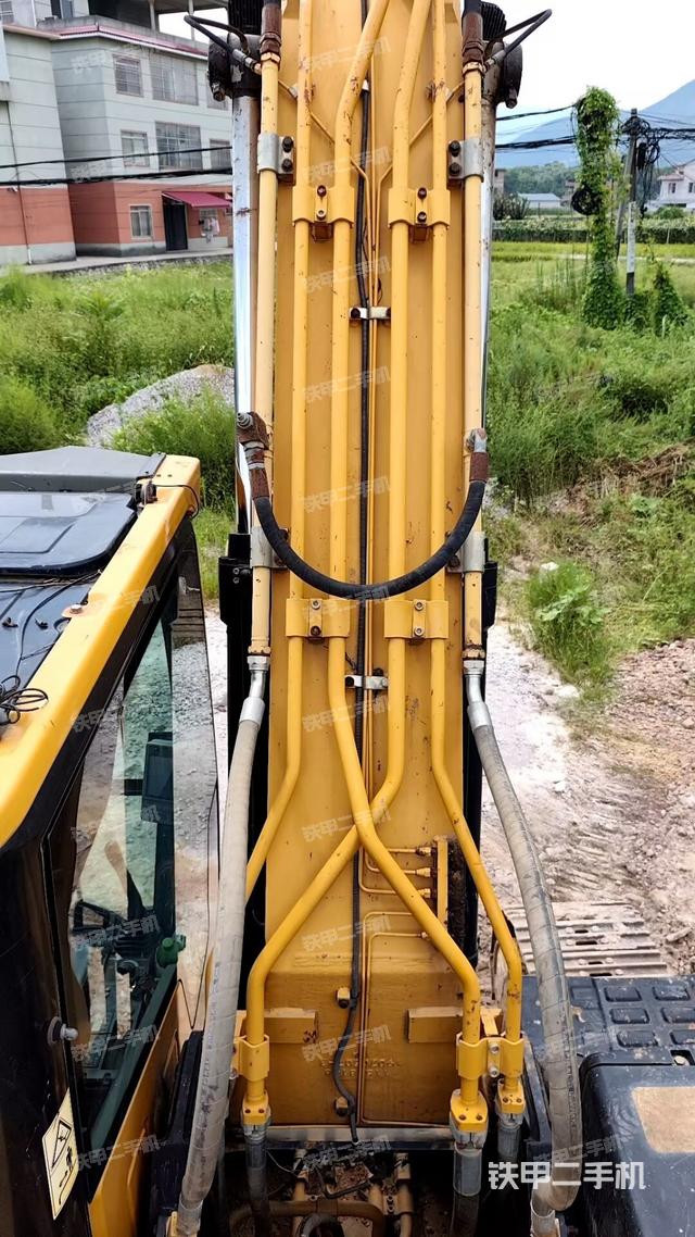 小臂整体右前（工作和回转装置）