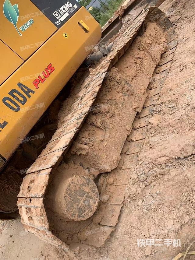 单侧履带整体（整机外观）