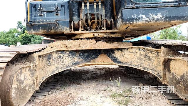 铲斗右后整体（工作和回转装置）