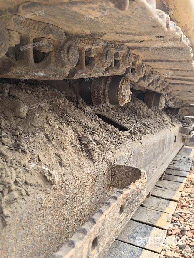 单侧履带整体（整机外观）