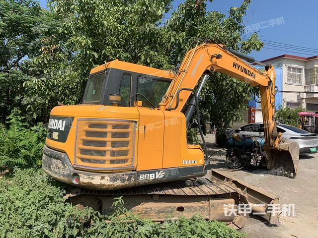 驾驶室顶部（整机外观）