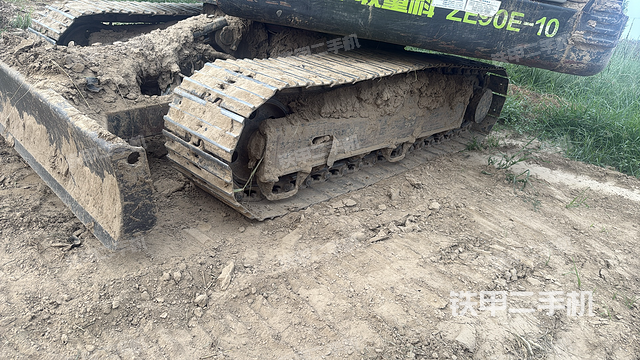 单侧履带整体（整机外观）